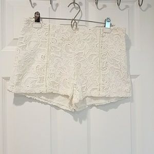 White lace cotton shorts